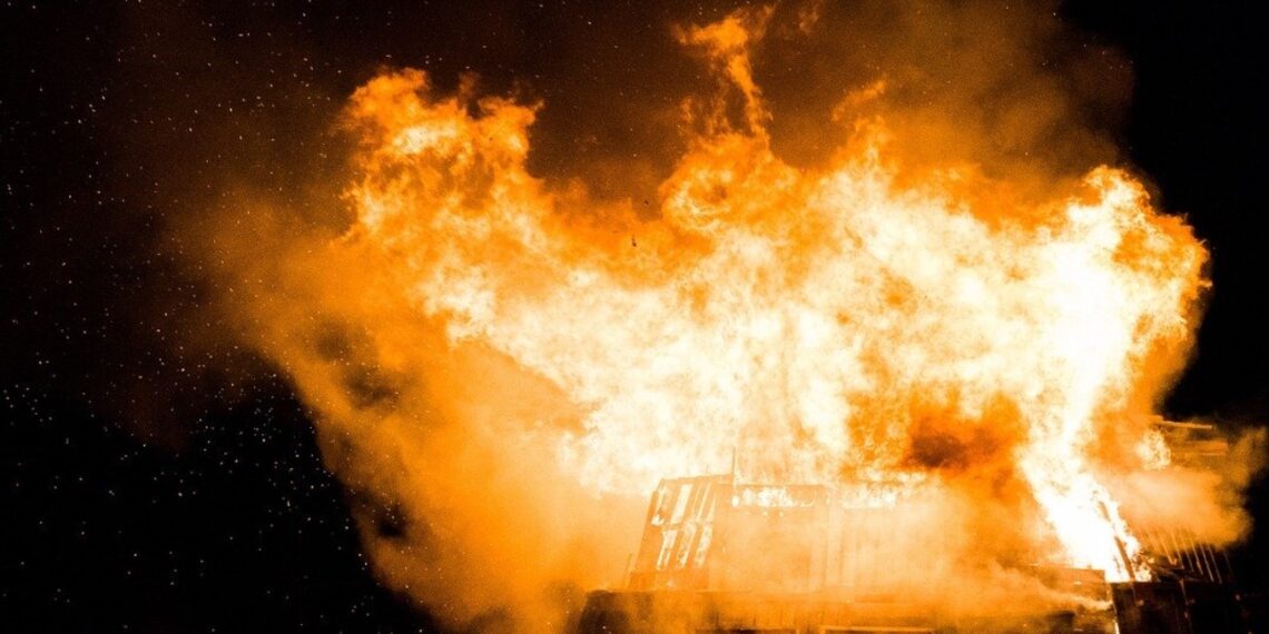 नुवाकोटमा दुई हजार रोपनी वन क्षेत्रमा डढेलो