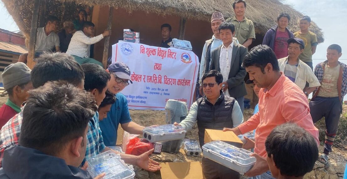 चितवनको दुर्गम गाउँ मायाटार बिजुलीले झलमल्ल