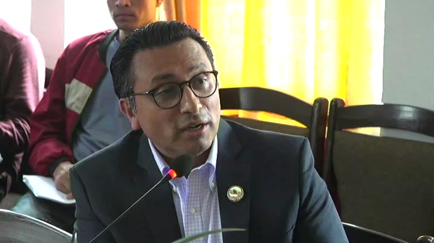 अर्थतन्त्र सुधारको कार्य प्रगति बुझाउन सांसद वाग्लेको माग