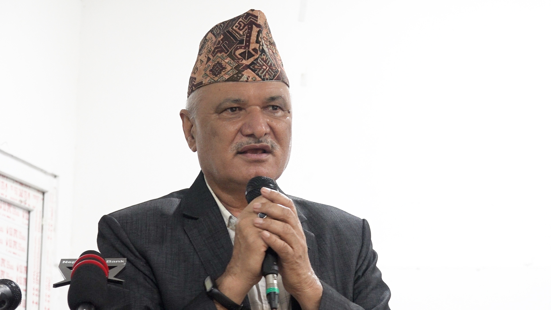 राज्यले शिक्षा क्षेत्रमा लगानी गर्न सकेनः जोशी