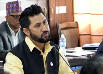 सेवा प्रवाहमा तत्काल सुधार गर्न गृहमन्त्रीको निर्देशन