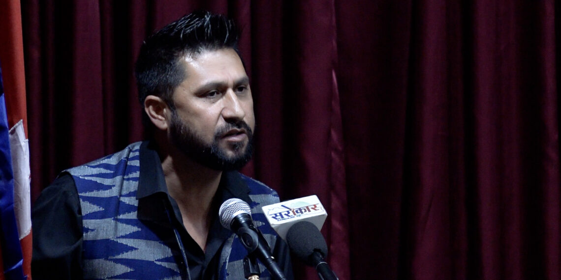 अपराध गर्ने कसैलाई छोड्दिन, बरु मै छोड्छु : गृहमन्त्री लामिछाने