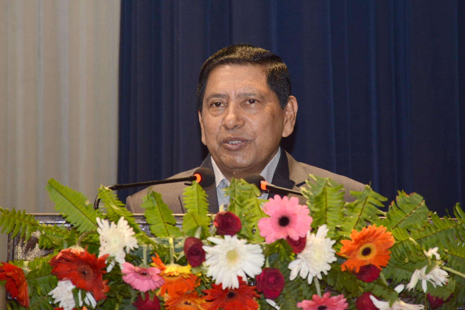 योग कार्यशालाको दोस्रो शृङ्खलामा  गृह मातहतका २ सय ४५ कर्मचारी सहभागि