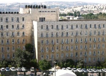 युद्ध क्षेत्र छोडेर जान प्यालेसटाइनीलाई  इजरायलको आग्रह