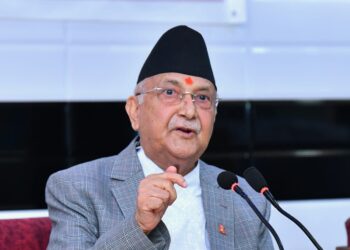 प्रधानमन्त्री प्रचण्डलाई विश्वासको मत दिन एमाले अध्यक्षको निर्देश