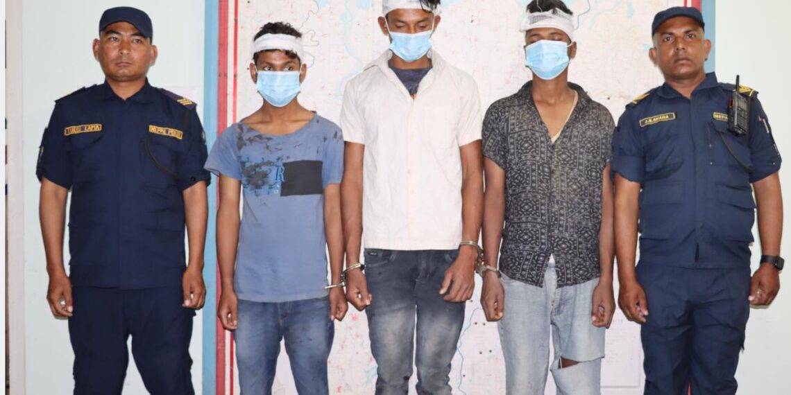 गोली प्रहार गर्ने तीन भारतीय नागरिक सार्वजनिक