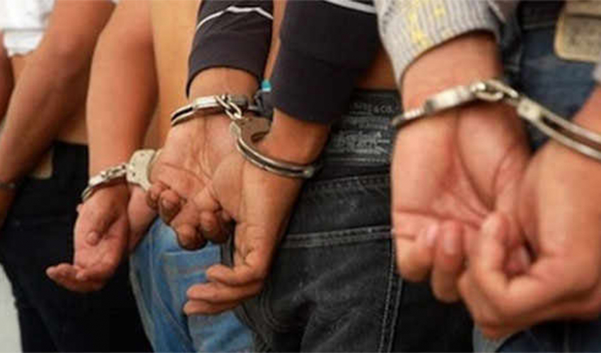 अनलाइन क्यासिनो खेलाउने चार पक्राउ