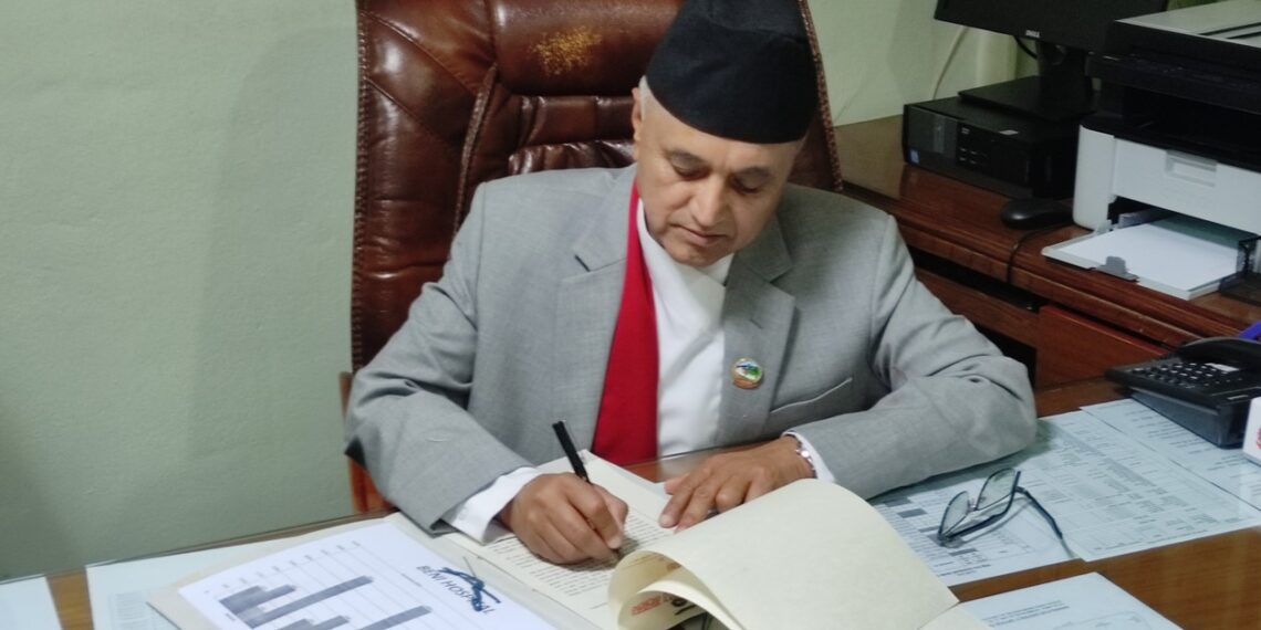 मुख्यमन्त्री अधिकारीको पहिलो निर्णय कार्यान्वयन सुरु, ४५ प्रतिशत सेवाग्राहीलाई सहजता