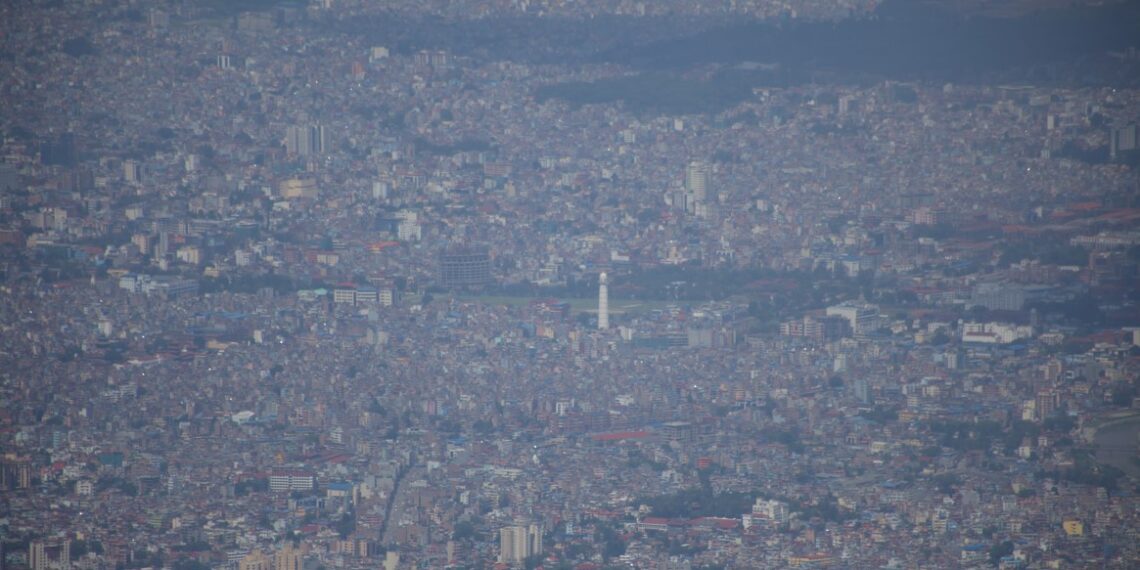 काठमाडौँ उपत्यकाको आकाशबाट तुवाँलो नहट्ने