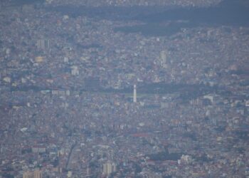 काठमाडौँ उपत्यकाको आकाशबाट तुवाँलो नहट्ने