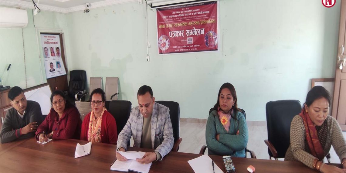 पोखरामा लक्ष्य व्याण्डको सांगीतिक धुन सुन्दै यःमरी खान पाइने