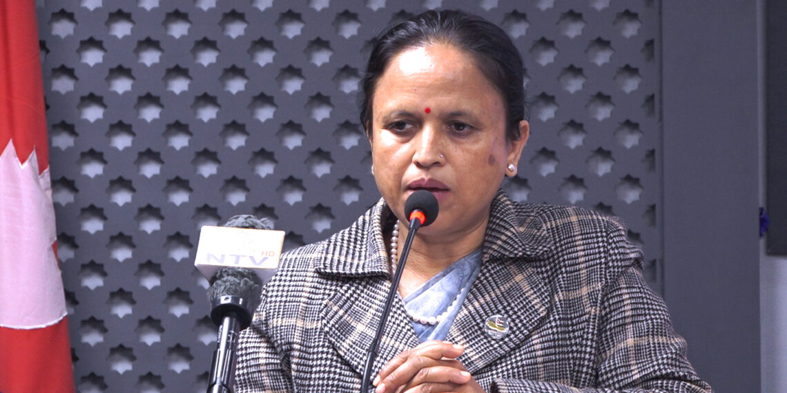 रक्तदानलाई अभियानकै रुपमा निरन्तर सञ्चालन गर्नुपर्छ : सञ्चारमन्त्री