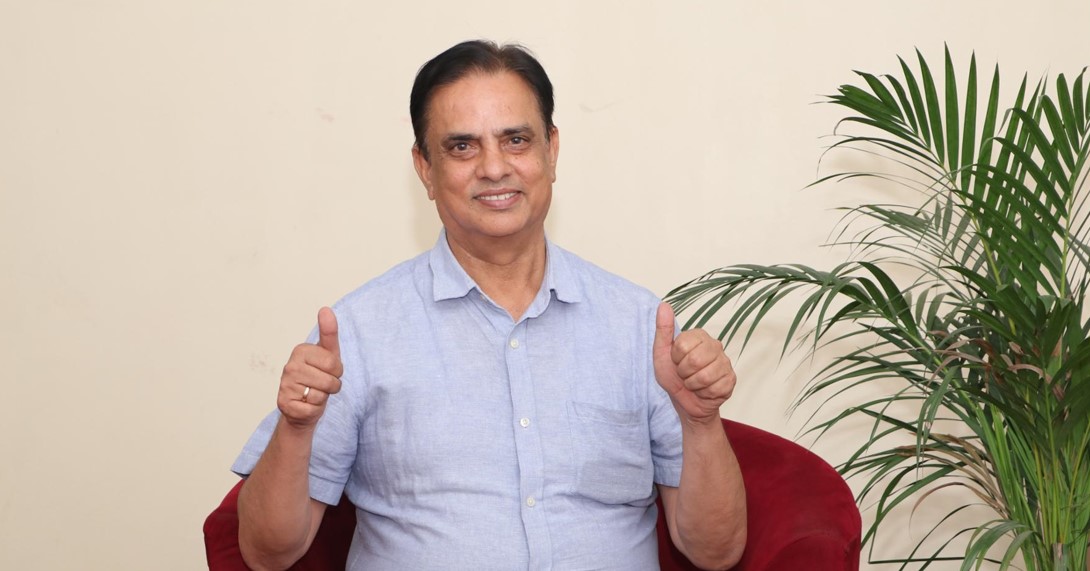 ‘अभिनेता एकै किसिमको भूमिकामा सीमित हुनु हुँदैन’ : अभिनेता आचार्य