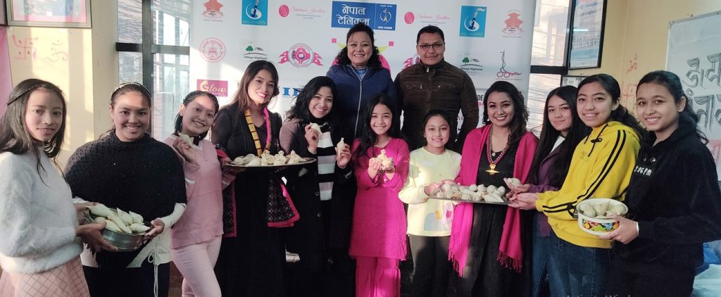 योमरी पुन्हीमा रमाए नेवाः सुन्दरी