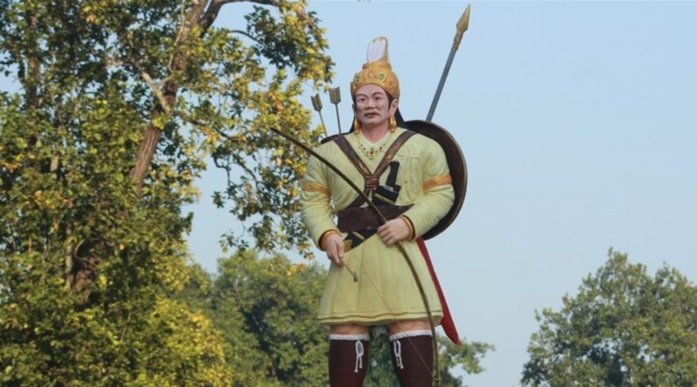 उभौली पर्वको अवसरमा किराँत राजा यलम्बरको शालिक अनावरण