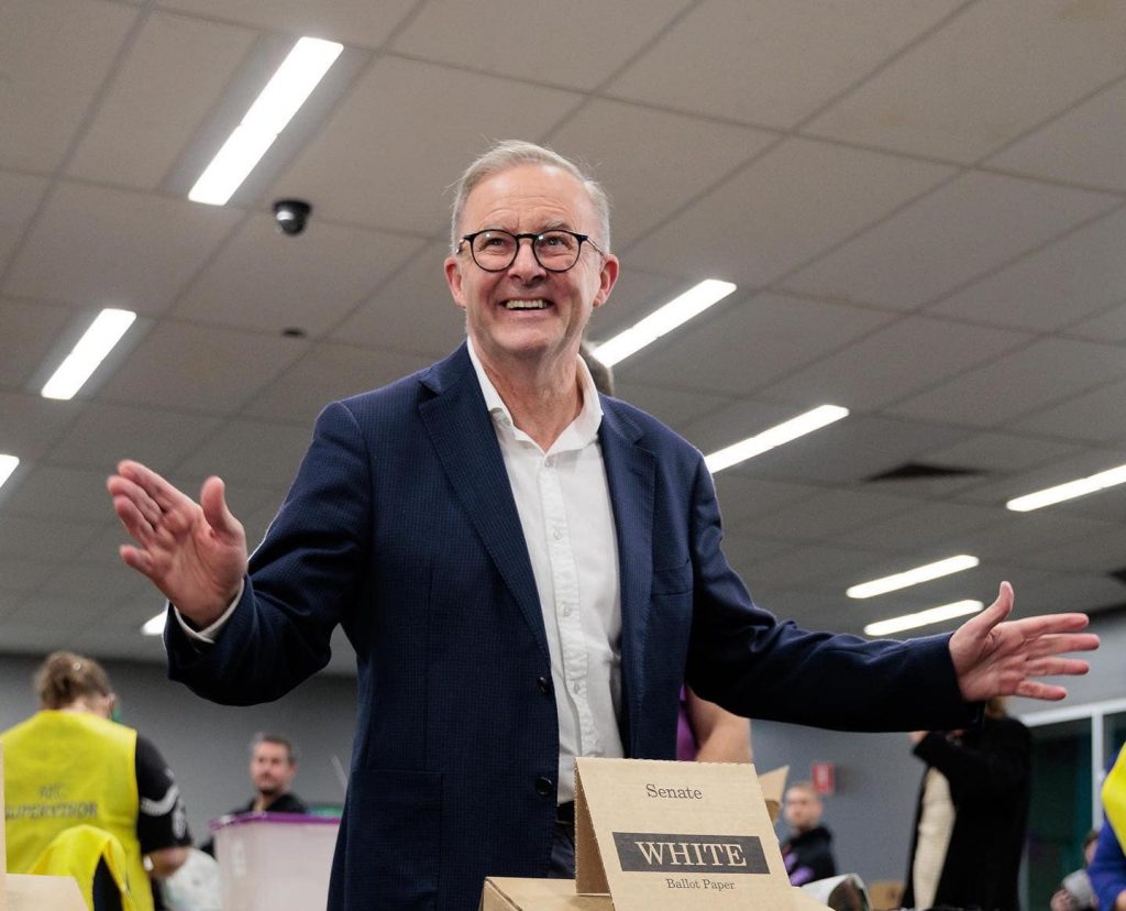 सपथ लगत्तै टोकियो जाँदै अस्ट्रेलियाका नवनियुक्त प्रधानमन्त्री एन्थोनी