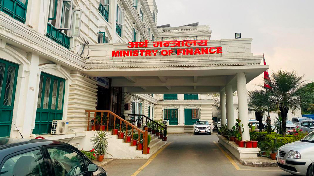 विश्व बैंक र एसियाली विकास बैंकसँग बैठक