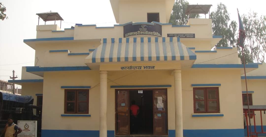सिरहामा अज्ञात समूहद्वारा नौ लाख रुपैयाँँ लुटपाट