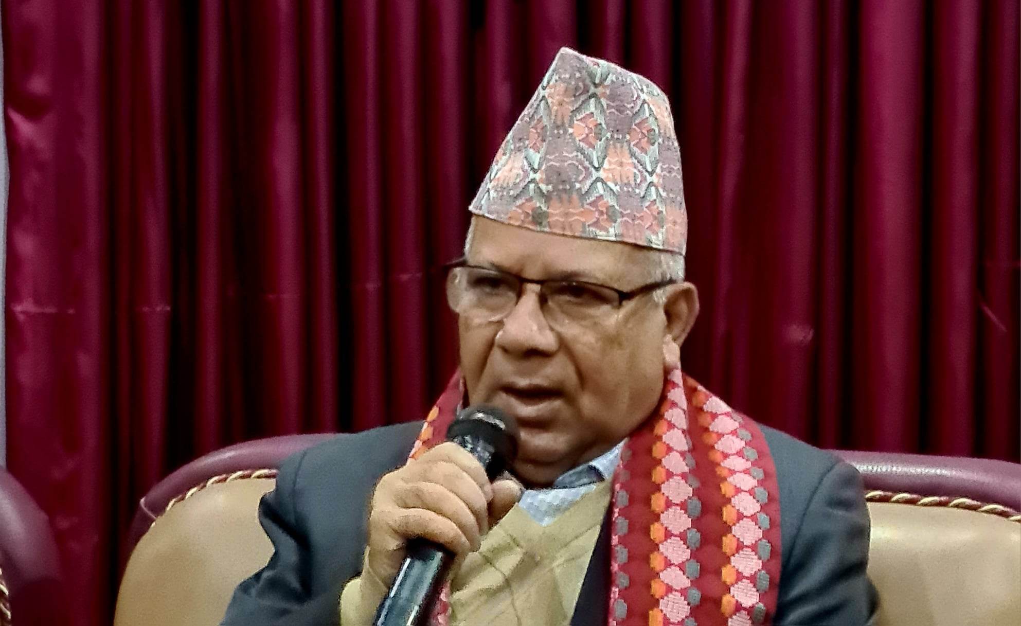 जनतालाई विश्वासमा लिएर अगाडि बढ्नुपर्छ : अध्यक्ष नेपाल