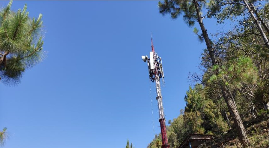 सञ्चार सेवाबाट टाढा पातारासीको गढीगाउँ