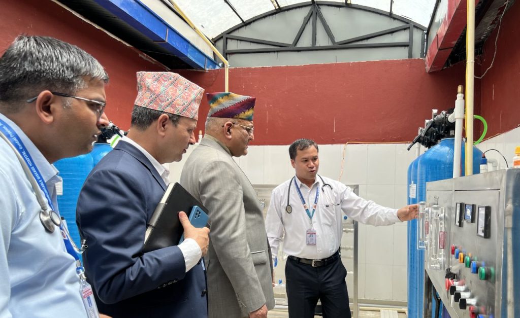 मुख्यमन्त्री पाण्डेद्धारा संक्रामक तथा सरुवा रोग अस्पतालको निरीक्षण