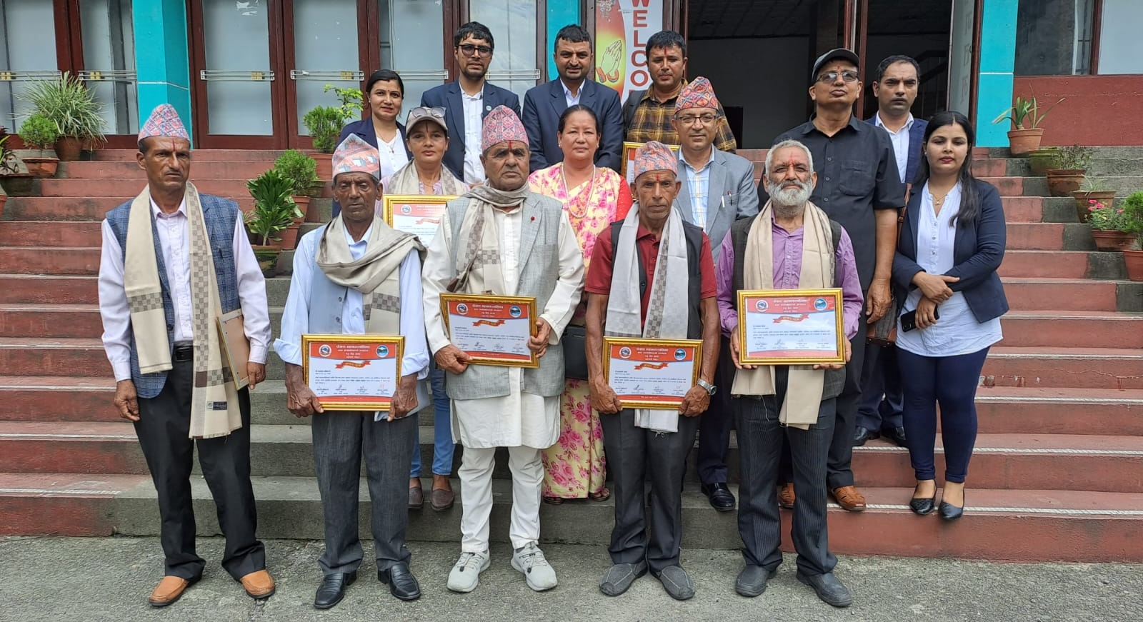 पोखरा महानगरद्वारा १५ कृषकलाई नगदसहित सम्मान व्यक्त