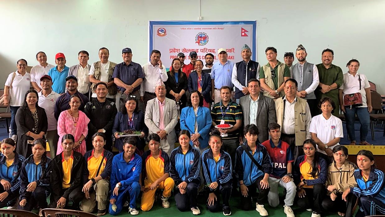 १६ महिना अघि घोषणा गरिएको पुरस्कार बल्ल पाए महिला क्रिकेट खेलाडीले