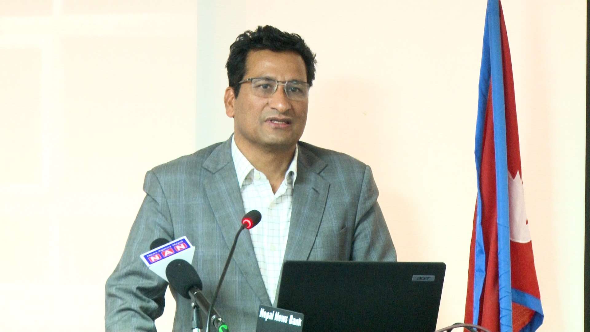 मुलुकको विद्युत् प्रणालीमा दुई हजार आठ सय मेगावाट बिजुली