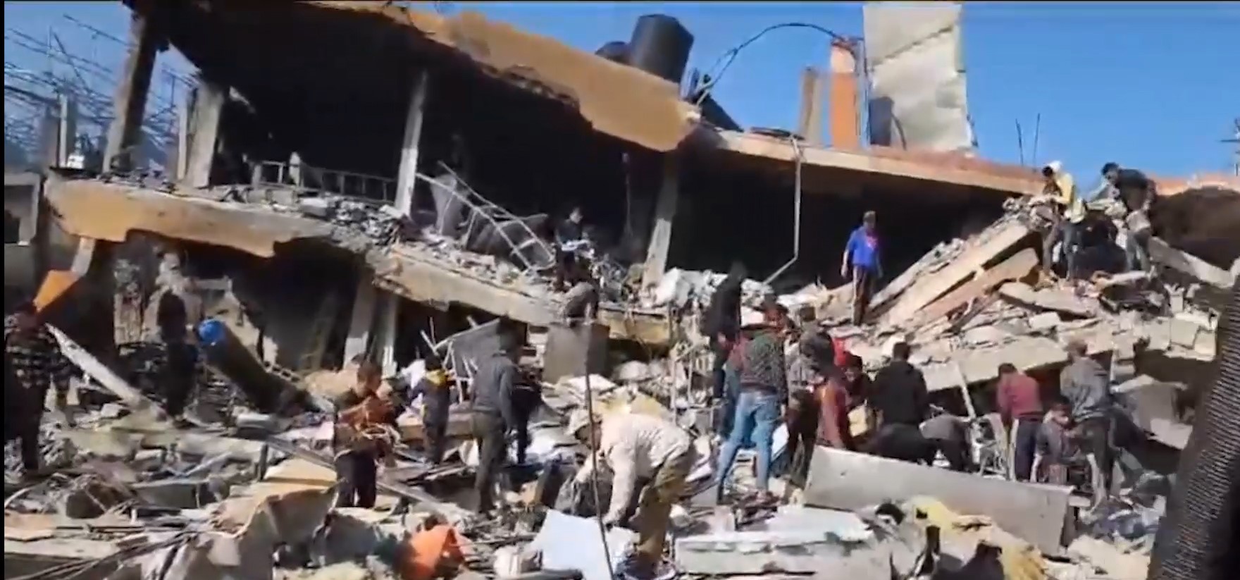 गाजामा प्यालेस्टिनीको मृत्यु हुनेको संख्या २४ हजार ७६२ पुग्यो