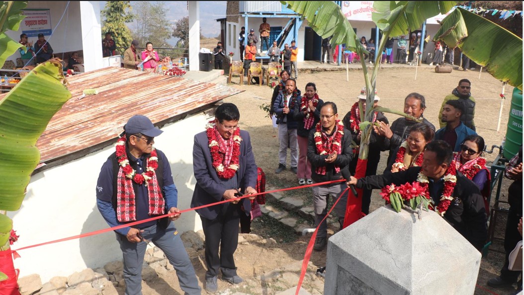 ६ मुहानबाट सङ्कलन गरेर गाउँमा खानेपानी